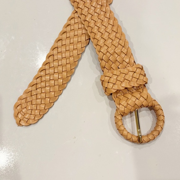 J.Crew Genuine Leather Woven Wide Belt size Medium / Large - Picture 2 of 6